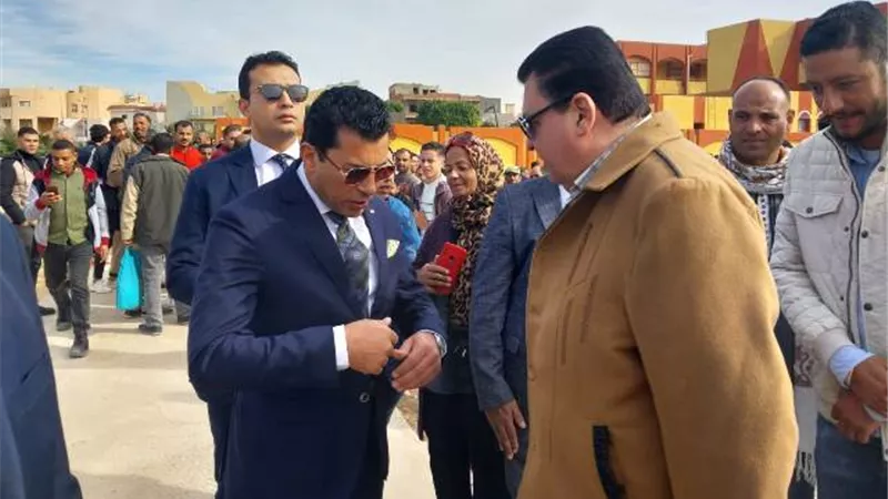 صبحى والسعيد يصوتان فى الإنتخابات الرئاسية فى مدينة الشروق.. صور