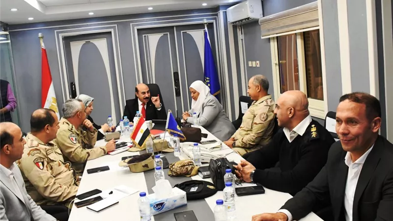 عطية:يتابع العملية الإنتخابية من داخل مركز الشبكة الوطنية