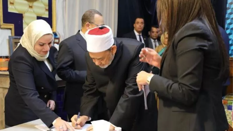 شيخ الأزهر يدلي بصوته في الانتخابات الرئاسية بمصر الجديدة