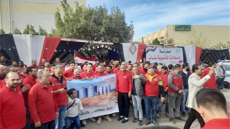 عمال شركات العاشر: نلبي نداء الوطن