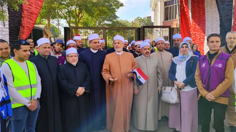محافظ أسيوط: اقبال متزايد وتزاحم على لجان الاقتراع