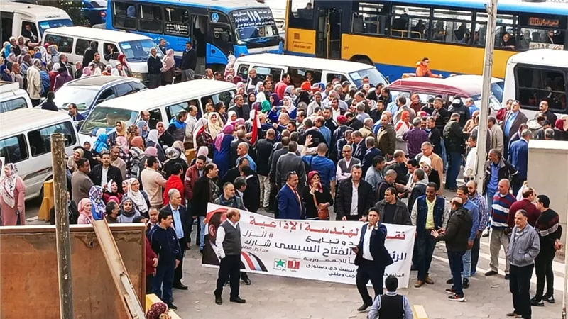العاملون في ماسبيرو يشاركون في الانتخابات بمسيرة في حب مصر