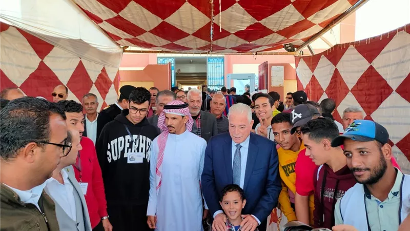محافظ جنوب سيناء يتفقد اللجان في اول ايام الانتخابات