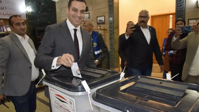 نائب محافظ بورسعيد يدلي بصوته في الانتخابات الرئاسية
