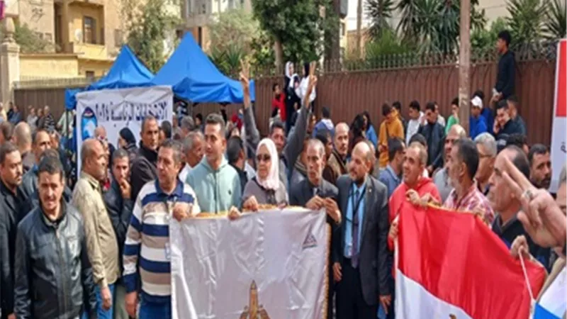 منسوبى جامعة عين شمس يدلون بأصواتهم فى الانتخابات الرئاسية