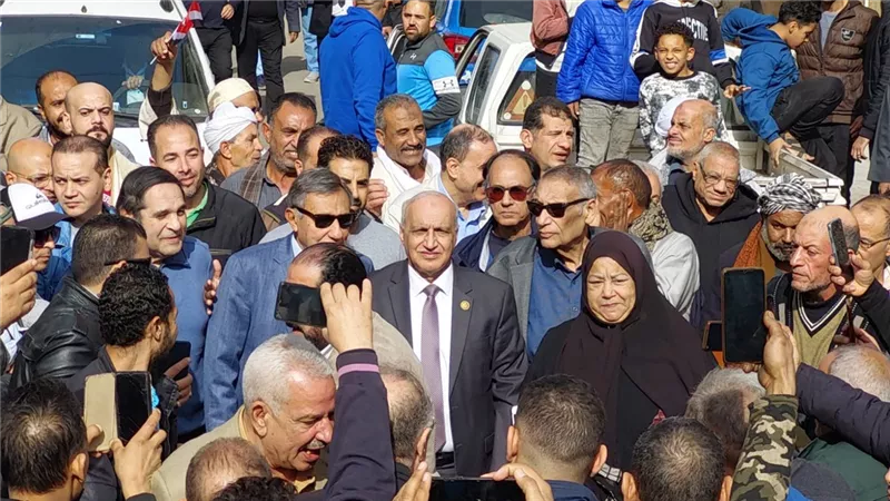 المهندس محمود عثمان يقود مسيرة للمشاركة بالإنتخابات بالإسماعيلية