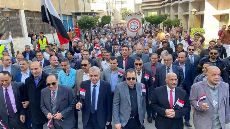 جامعة الزقازيق تخرج عن بكرة ابيها دعما لمصر ومشاركة فى الإنتخابات