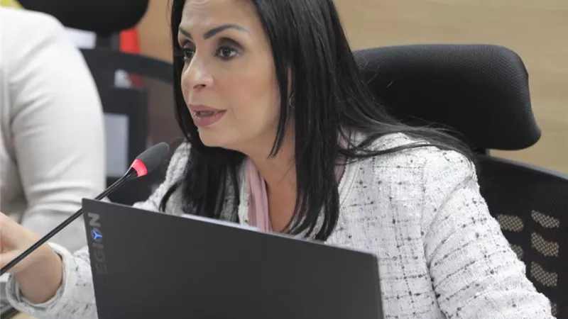مايا مرسى: المرأة المصرية تصدرت المشهد بقوة بأول أيام الانتخابات