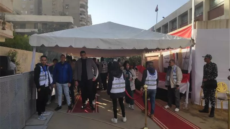 إقبال كثيف على لجان مدينة نصر بالقاهرة فى ثانى ايام الانتخابات الرئاسية