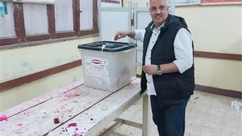 وكيل الشباب والرياضة بالقليوبية يدلي بصوته فى الانتخابات الرئاسية