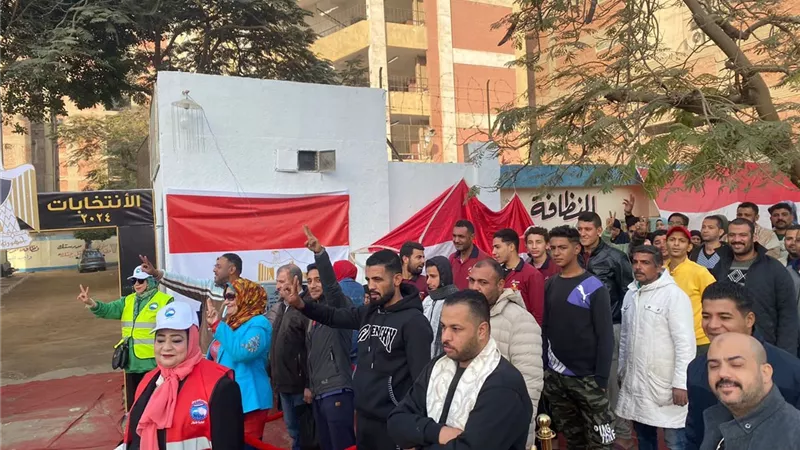 توافد المواطنين بكثافة على لجان الانتخابات بمدينة طنطا بالغربية