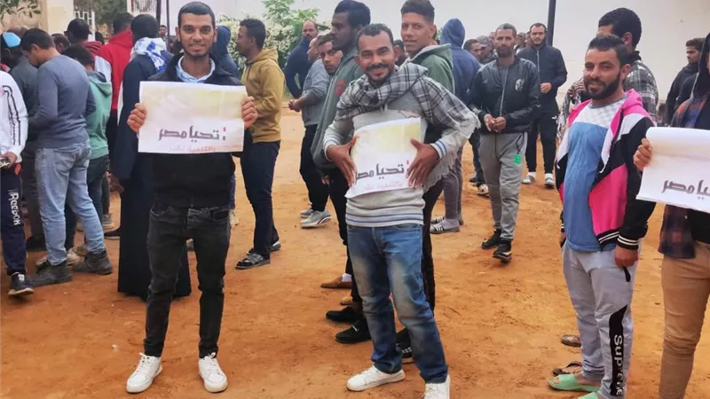 لليوم الثانى للإنتخابات الرئاسية.. توافد كبير داخل اللجان بأسوان