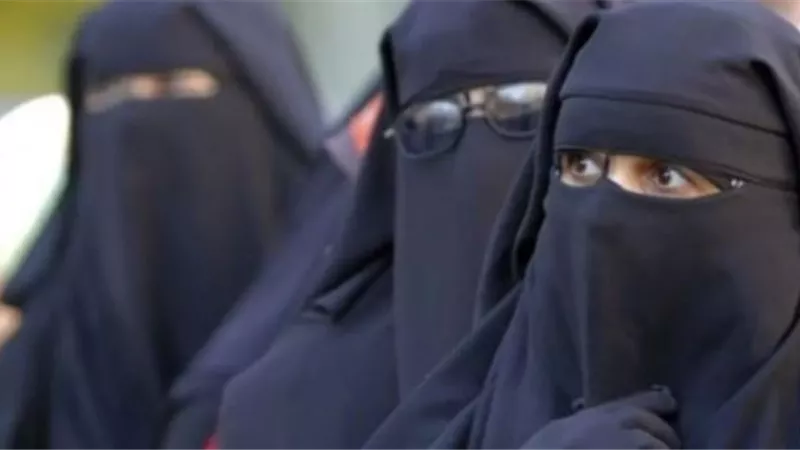 كيفية التعامل مع المرأة المنتقبة وذوي الإعاقة داخل اللجان