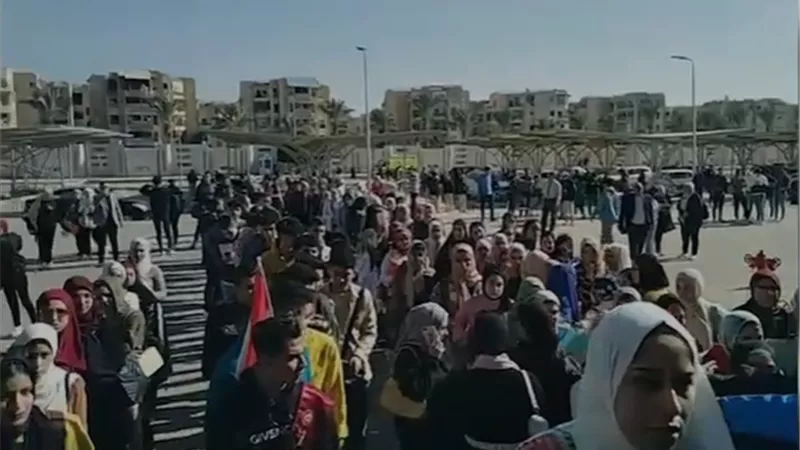 توافد المواطنين بكثافة على لجان دمياط للتصويت في الانتخابات