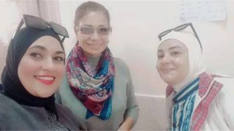 الفنانة سوسن بدر تدلي بصوتها في الانتخابات الرئاسية