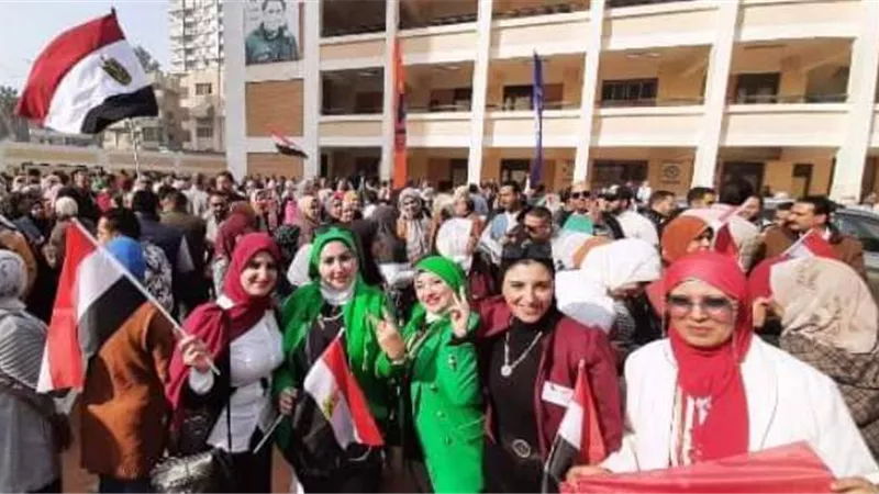 المرأة تتصدر المشهد..إقبال كثيف على الإنتخابات الرئاسية بالشرقية