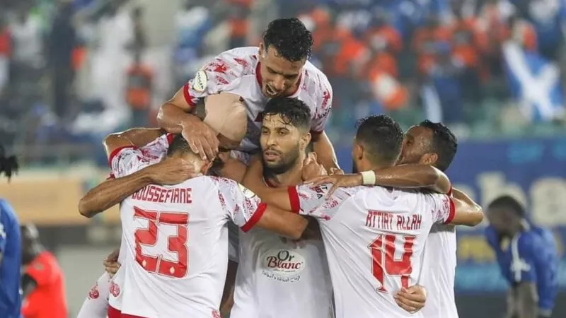الوداد مهدد بإيقاف القيد بسبب مهاجم الأهلي السابق