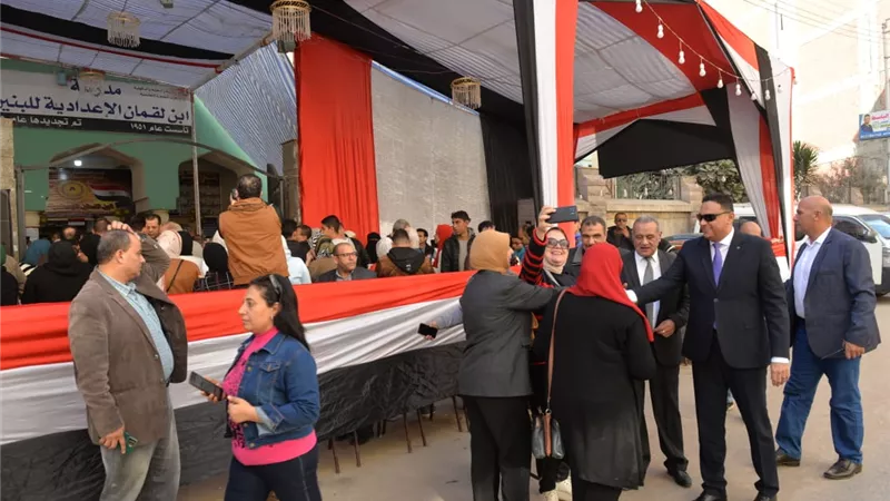 محافظ الدقهلية يتفقد اللجان الانتخابية بالمنصورة والسنبلاوبن واجا