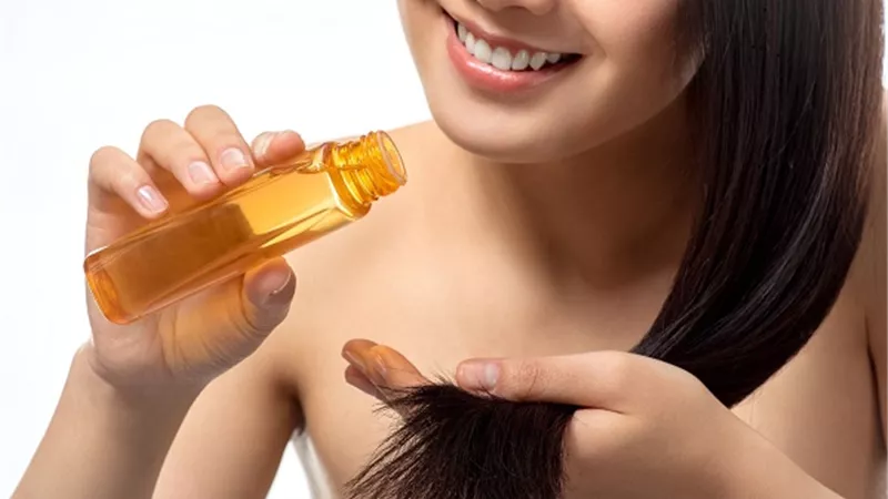 طريقة استخدام زيت الخروع للشعر