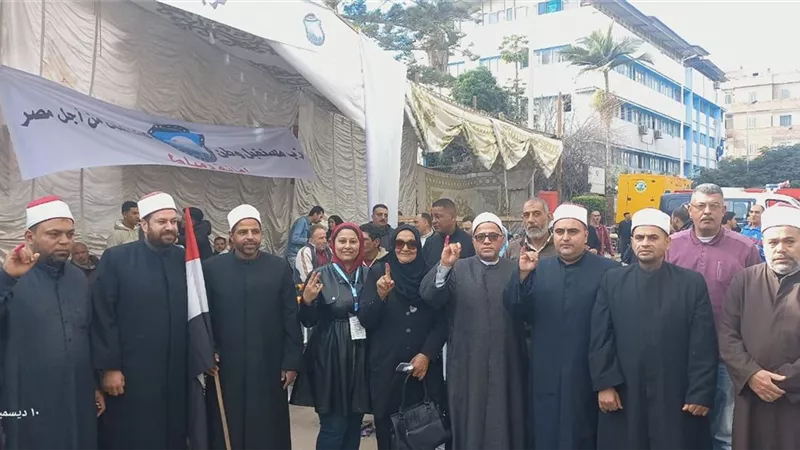 أوقاف دمياط تنظم مسيرة حاشدة للمشاركة في الإنتخابات الرئاسية.صور