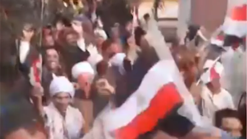 أهالي قرية 