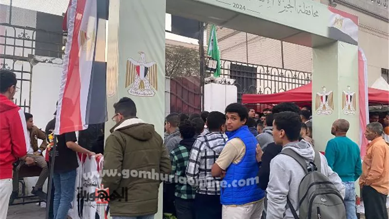 توافد غير مسبوق من الشباب على الانتخابات الرئاسية بعد انتهاء اليوم الدراسي