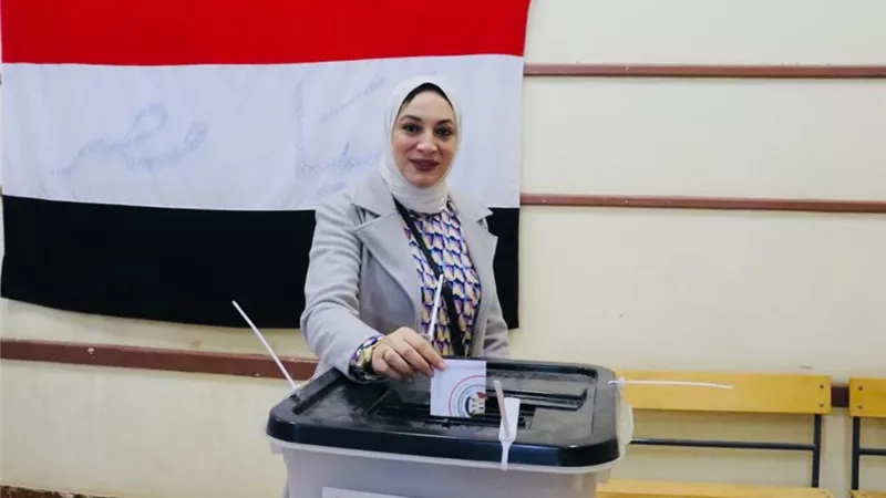 شاهد بالصور.. دينا الرفاعى تدلي بصوتها في الإنتخابات الرئاسية 2024
