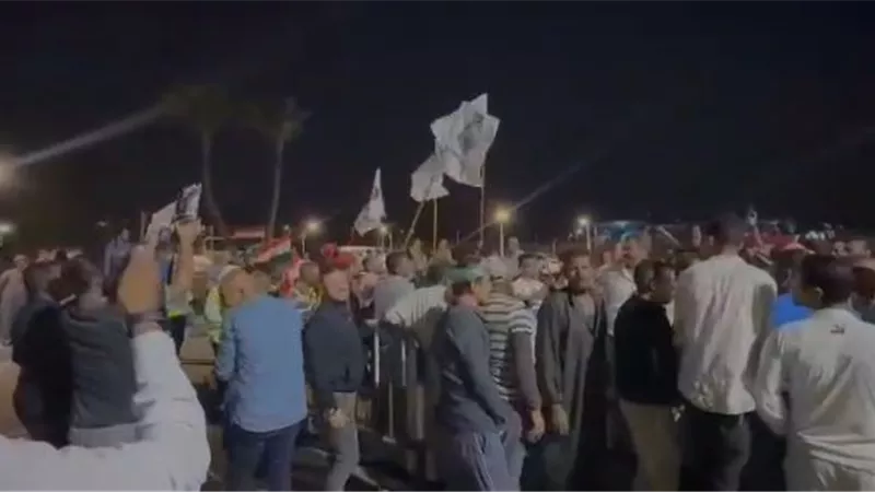 حشود انتخابية في مطار شرم الشيخ قبل نهاية اليوم الثاني للانتخابات