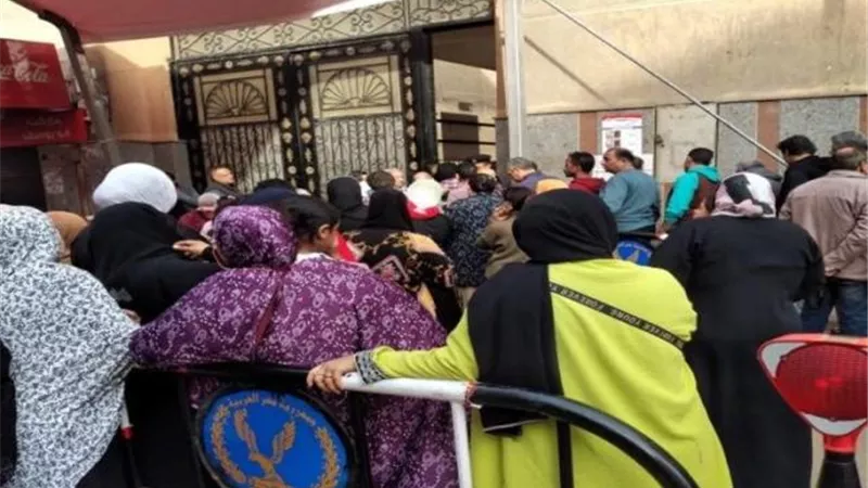 بدء توافد المواطنين على اللجان الانتخابية ب6 أكتوبر والشيخ زايد
