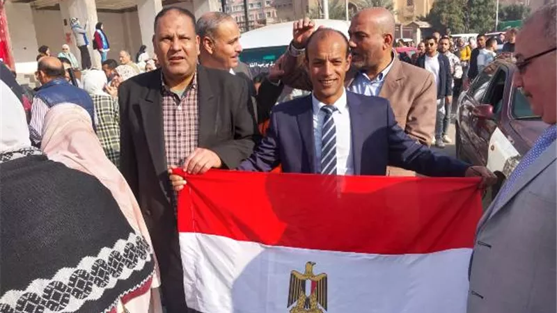 بريد الشرقية ينتشر بشوارع الزقازيق قبل فتح باب الانتخاب