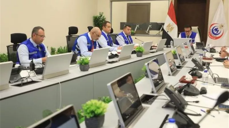وزير الصحة يترأس غرفة الأزمات المركزية لمتابعة التأمين الطبي للانتخابات الرئاسية