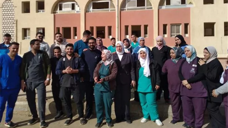 مستشفى بدر الجامعى بجامعة حلوان تشارك فى الانتخابات الرئاسية صور