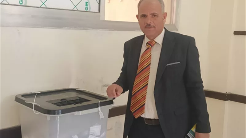 أمين مستقبل وطن مدينة بدر يدلى بصوته فى الإنتخابات الرئاسية.. صور
