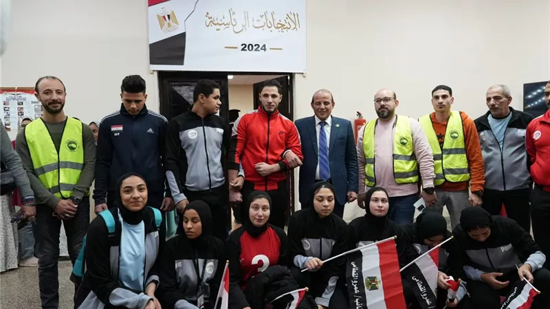وزير الشباب يشيد بمشاركة منتخب المكفوفين فى التصويت بالانتخابات