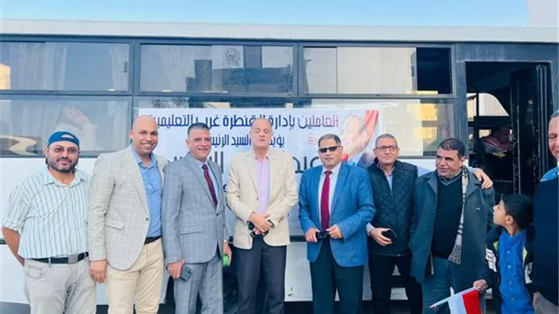 مدير تعليم الإسماعيلية يقود مسيرة للمشاركة في الإنتخابات الرئاسية