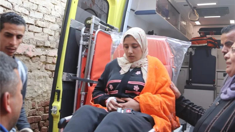 بعد ساعات من إجرائها عملية جراحية تدلى بصوتها فى الانتخابات