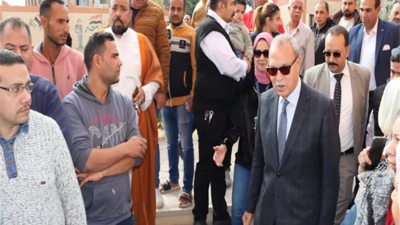 محافظ القليوبية يتابع سير العملية الانتخابية بالعبور وشبين القناطر