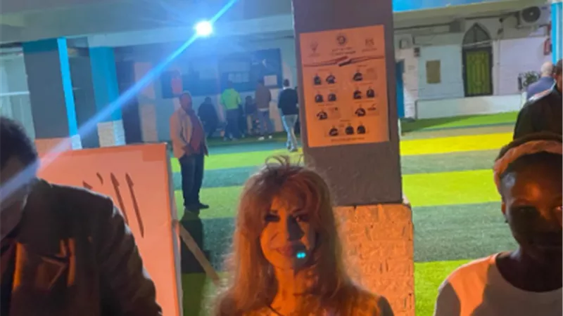 بالصور.. نيللى تدلى بصوتها فى الانتخابات الرئاسية بالعجوزة