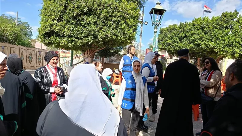 اقبال كثيف علي لجنة الوافدين بنادي المنيا الرياضي