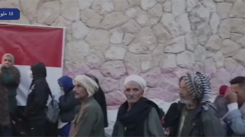 حتى الساعات الاخير لجان 15 مايو تمتلىء بالناخبين