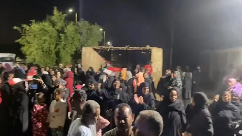 إقبال كثيف من كافة الفئات بأسوان للإدلاء بأصواتهم في الانتخابات