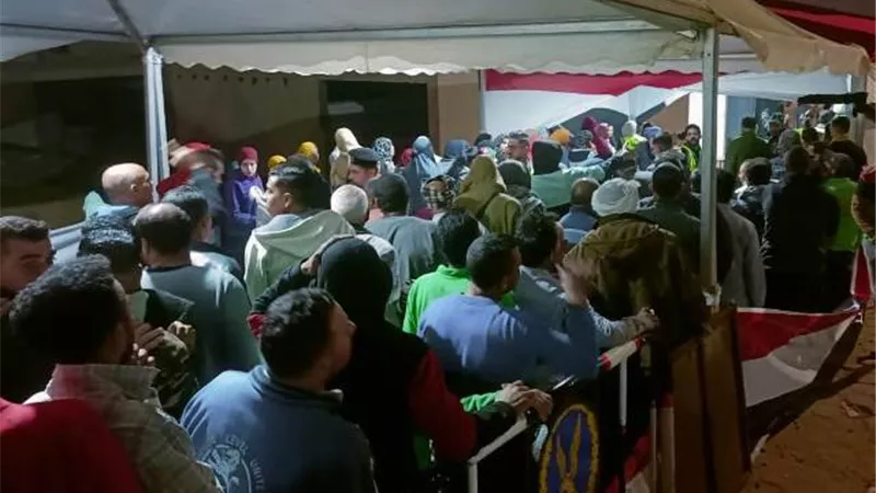 إقبال من المواطنين على لجان بدر قبل الغلق للإدلاء بأصواتهم فيديو